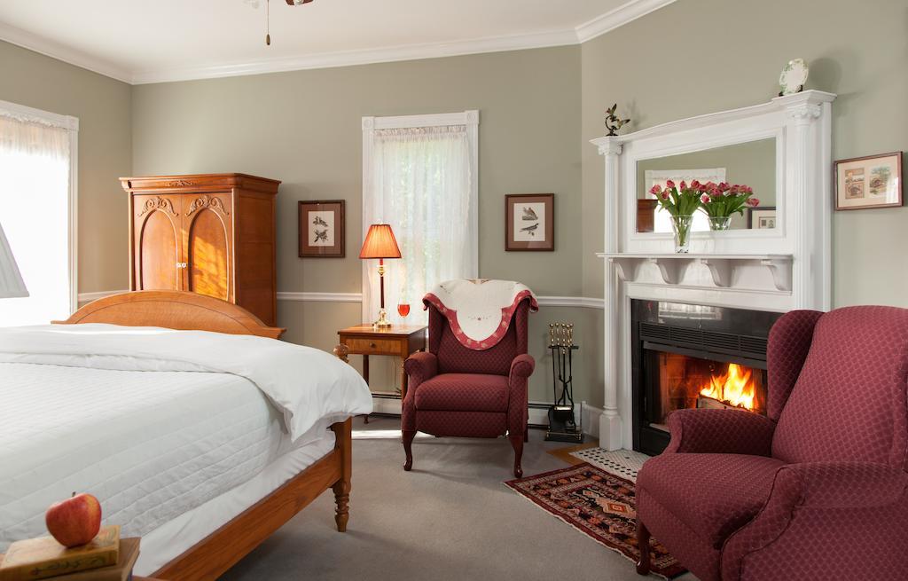 The Maple Leaf Inn Barnard Екстериор снимка