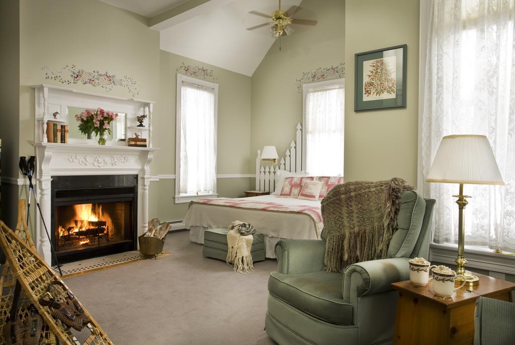 The Maple Leaf Inn Barnard Екстериор снимка